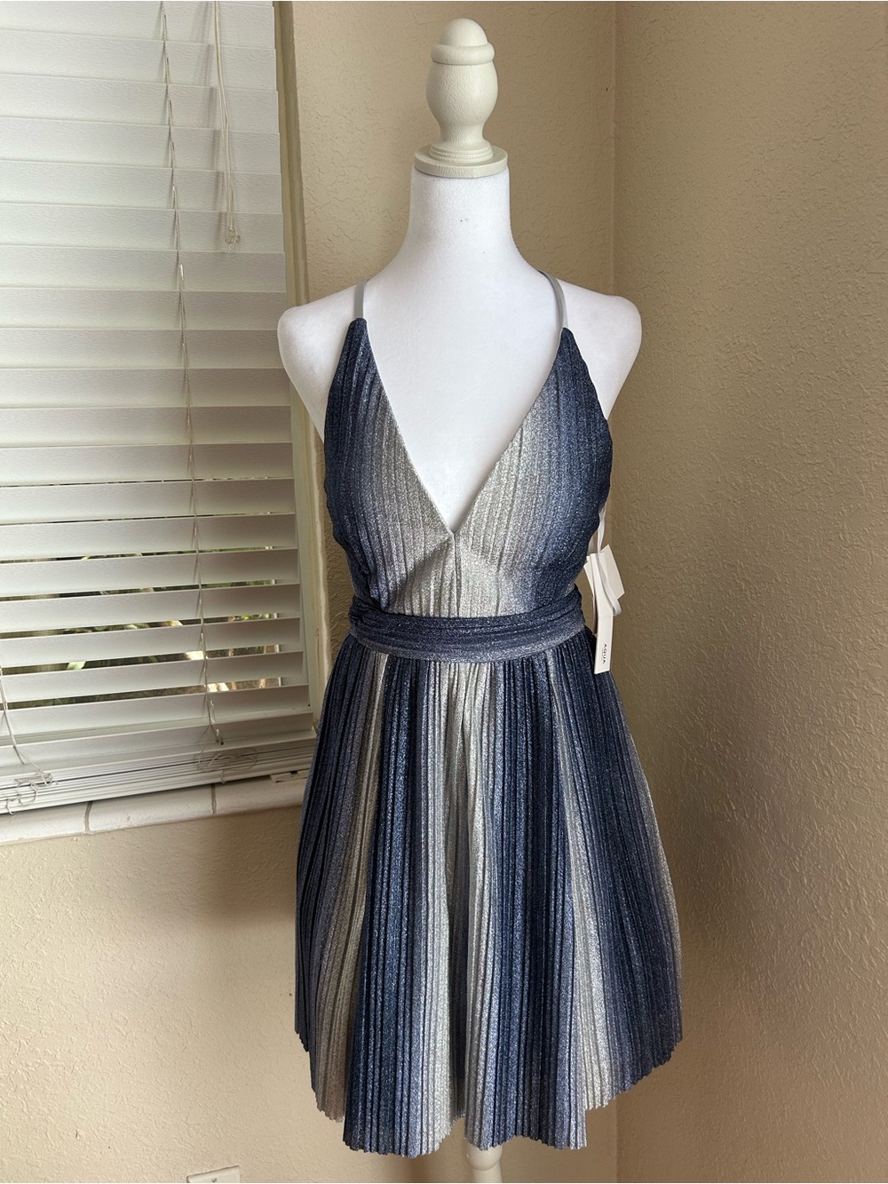 AQUA Formal Navy and Silver Metallic Pleated V-Neck Dress